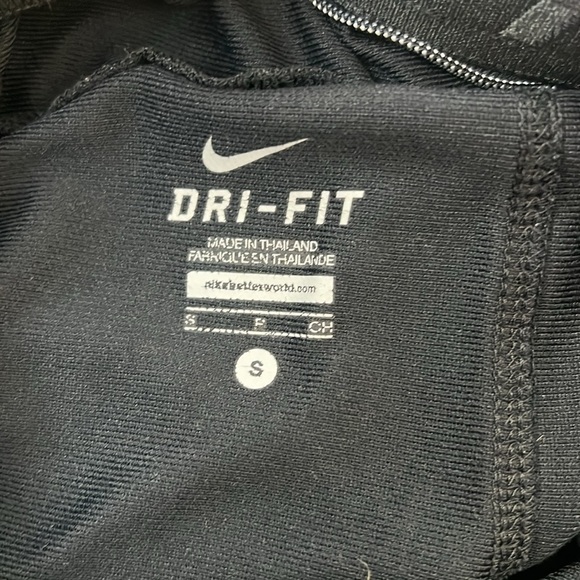 Shorts - Picture 3 of 3